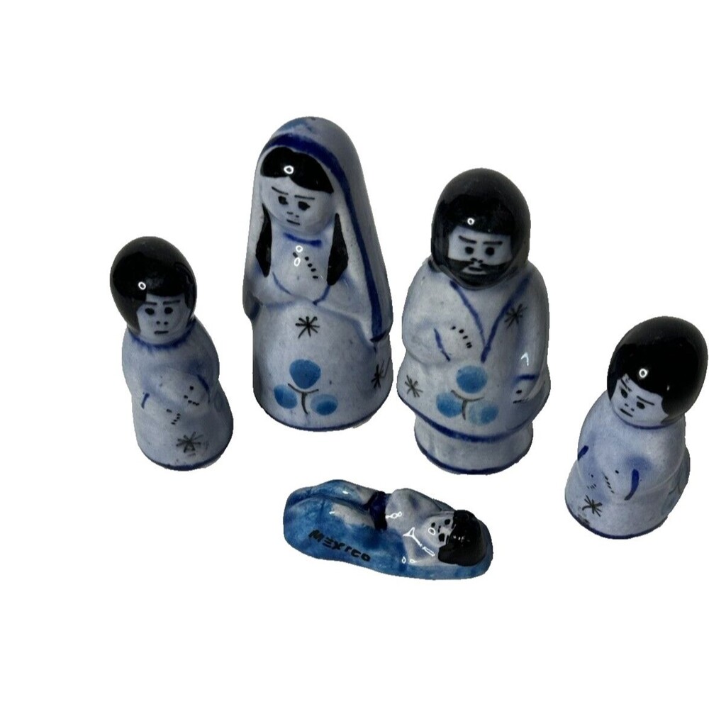 Vintage Mexican Folk Art 5 Piece Blue Hand Painted Ceramic Nativity Set